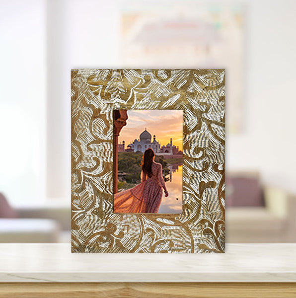 Wood Carved Vintage Photo Frame (GD1560)